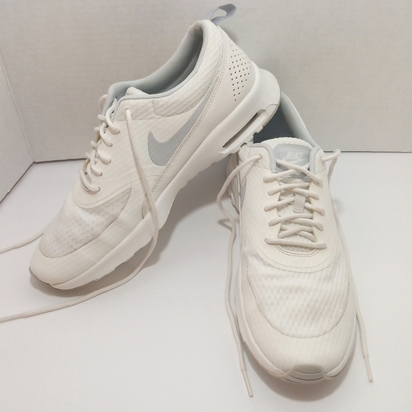 athletic nike thea